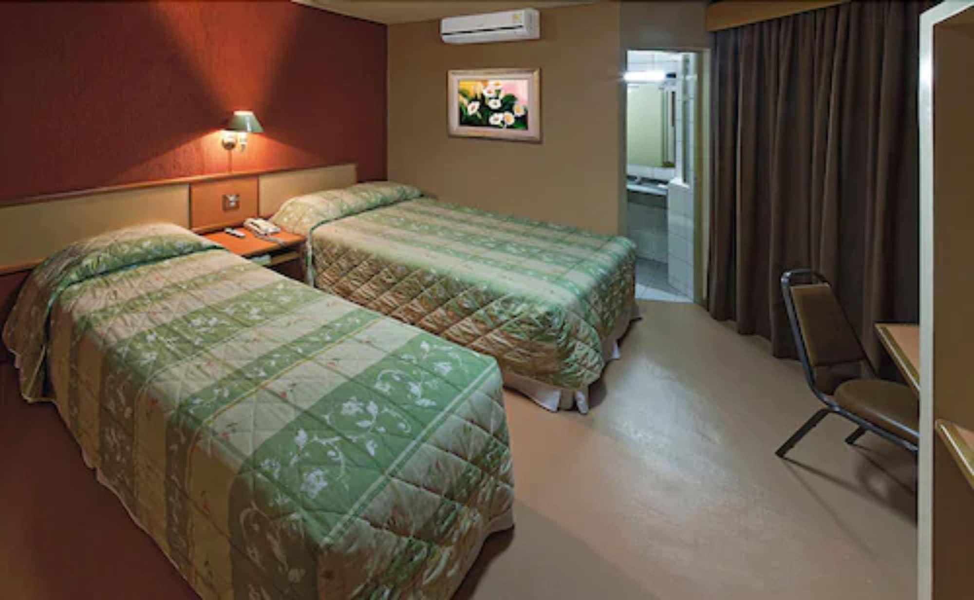 Lira Hotel Курітіба Екстер'єр фото