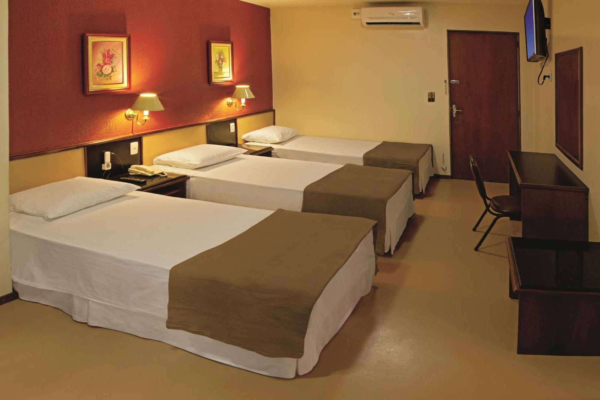 Lira Hotel Курітіба Екстер'єр фото