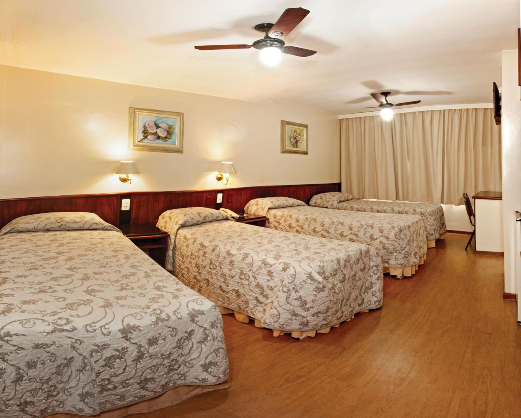 Lira Hotel Курітіба Екстер'єр фото