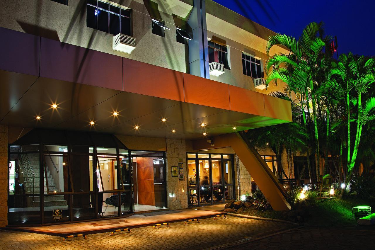 Lira Hotel Курітіба Екстер'єр фото
