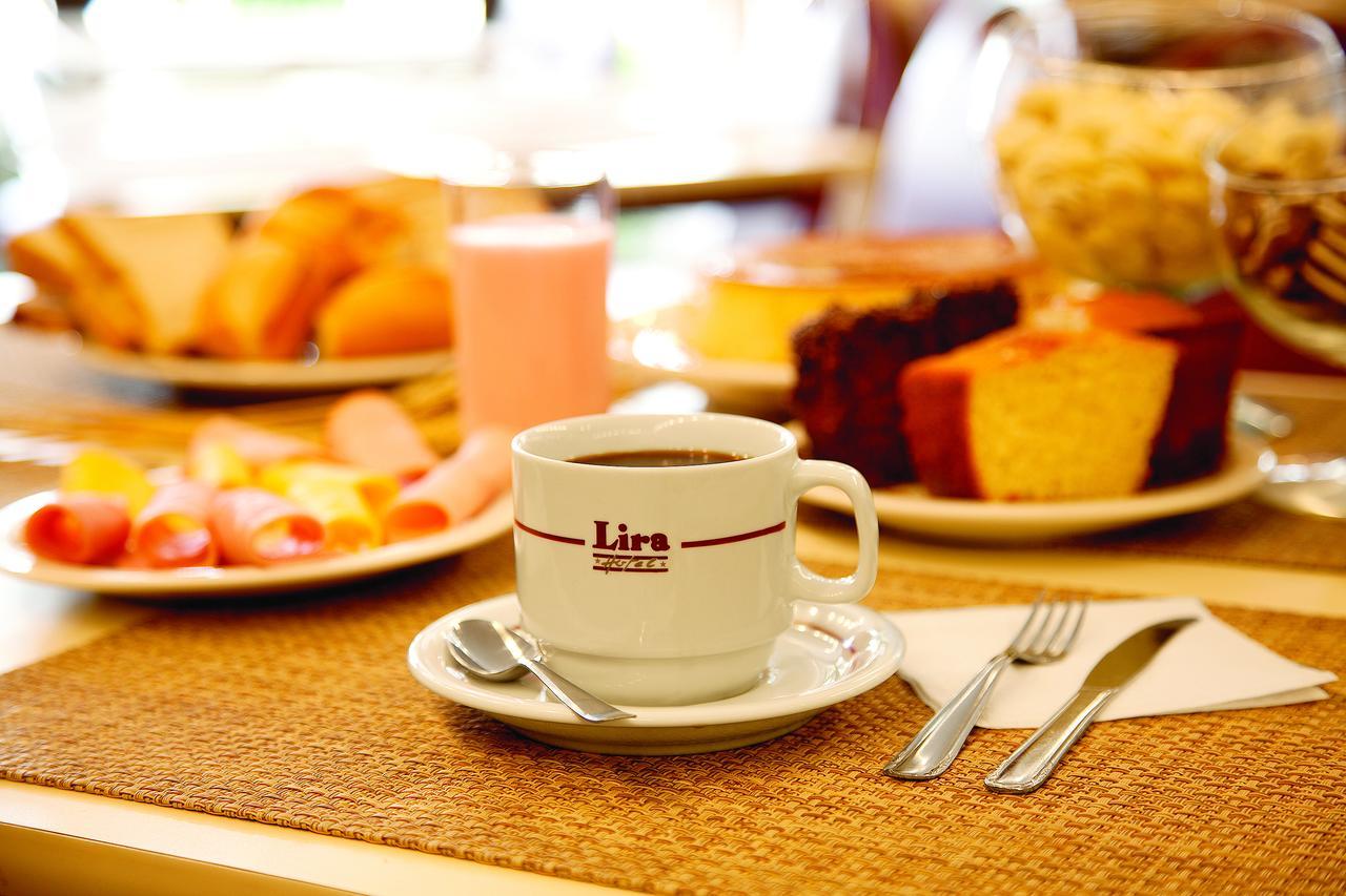Lira Hotel Курітіба Екстер'єр фото